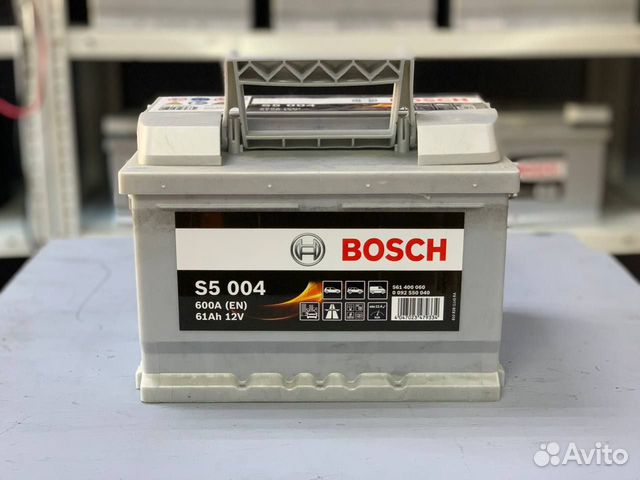 Аккумулятор Bosch S5 004 61 Ач низкий на Ford Focu