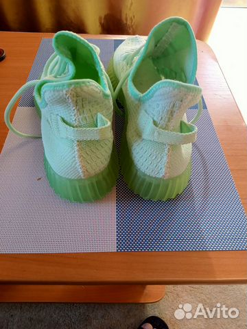 Кроссовки adidas yeezy