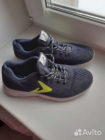 Кроссовки демикс 38