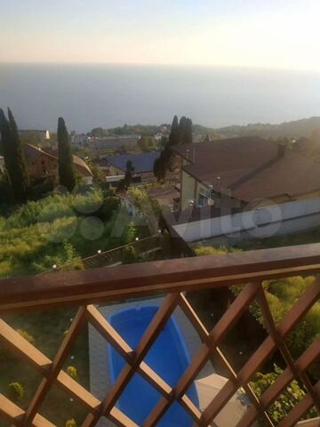 Коттедж 285 м² на участке 10 сот.