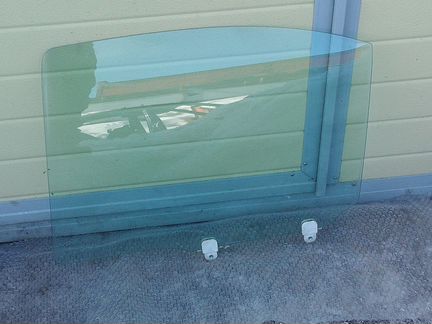 Митсубиси Лансер 10-стекло задней левой двери