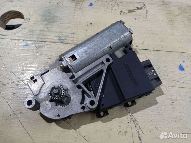 Моторчик люка Bmw E39