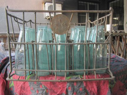 Ящик с молочными бутылками (0,5 л)