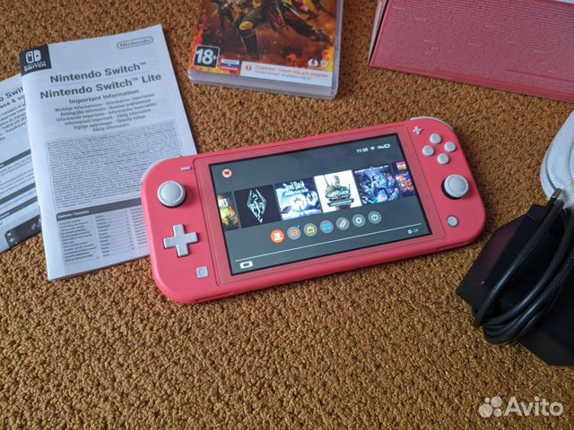 Nintendo Switch Lite Rose + игры (продана)