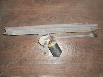 Трапеция стеклоочистителей Volkswagen Passat B2