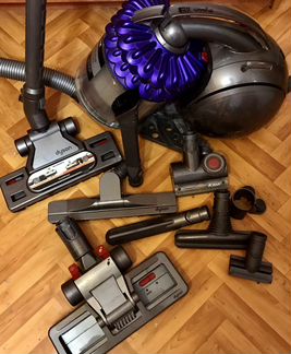 Пылесос “Циклон» Dyson DC 52 Allergy Musclehead