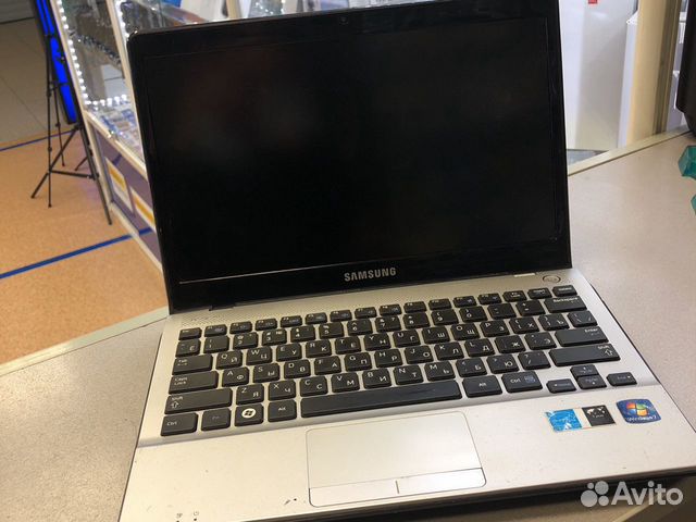 Samsung NP305U1A