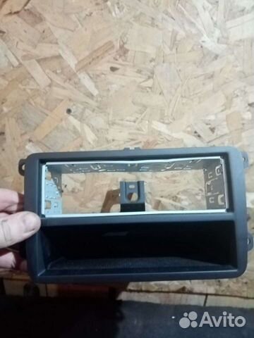 Рамка под магнитолу на фольцваген поло