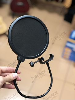 Поп-фильтр на гусиной шее