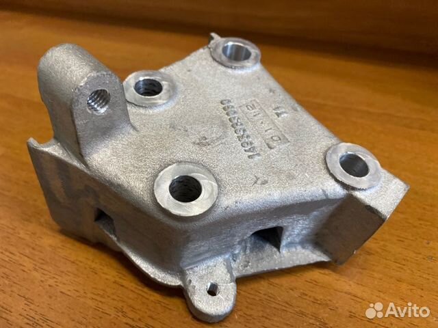 Кронштейн опоры двигателя правый Fiat Scudo 1996