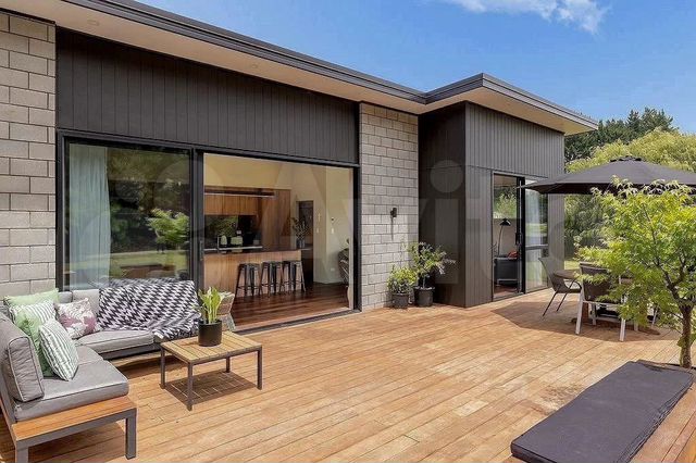 Дом 135 м² на участке 8 сот.