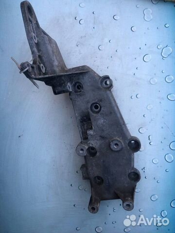 Кронштейн компрессора кондиционера 9186136