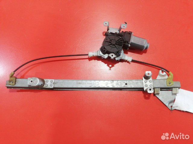 Стеклоподъемник задний правый Nissan Navara D40M