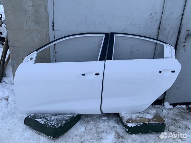 Двери левые Kia Rio 4 Оригинал 2017-2021