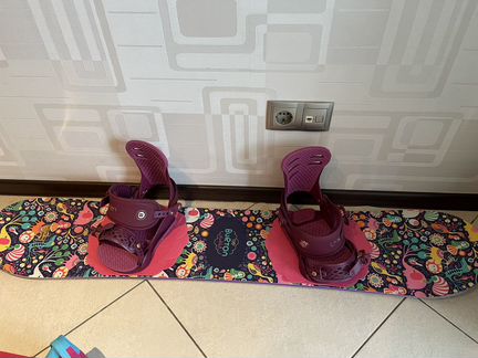 Сноуборд с креплениями, ботинки