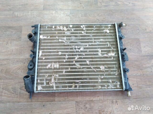 Радиатор двигателя Renault Megane 1995-2002