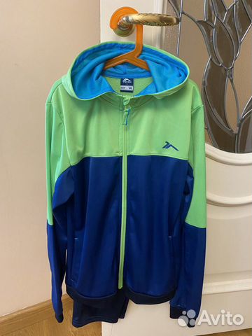 Спортивный костюм