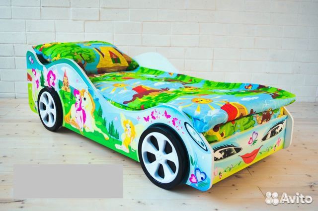 Детская кровать-машина