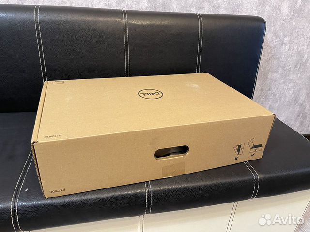 Монитор dell P2720DC