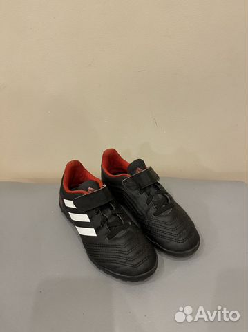Футбольные шиповки (бутсы) adidas predator