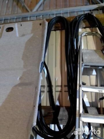 Уплотнитель задней двери Фольксваген Поло 5