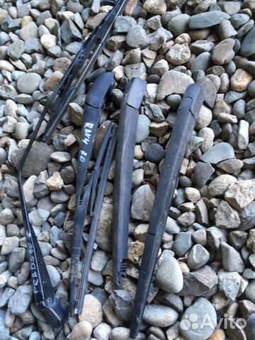 Tоyоtа Rаv4 2002 дворник крышки багажника