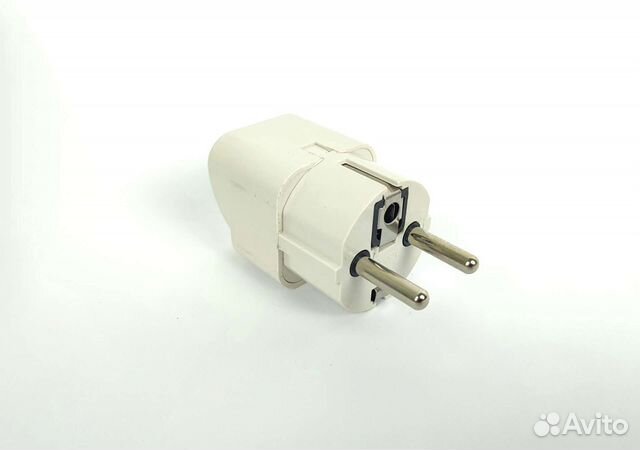 Переходник сетевой с любой вилки на российскую