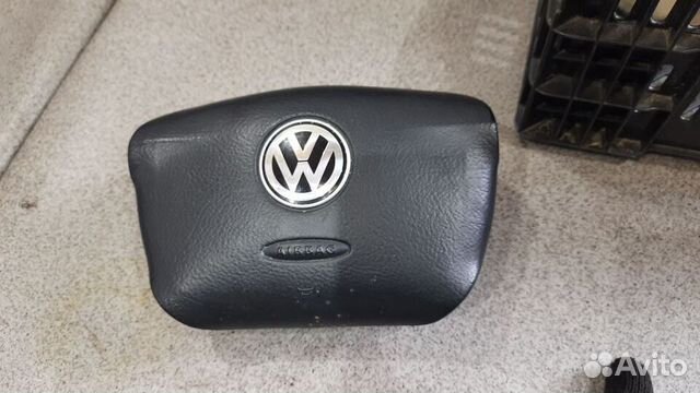 Подушка безопасности водителя WV Passat B5 Bora