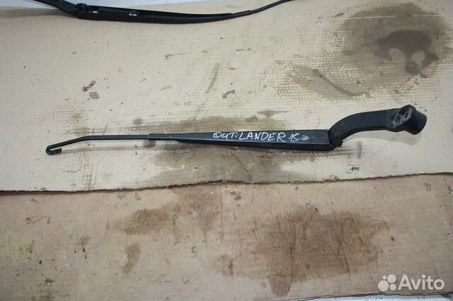 Поводок стеклоочистителя передний левый mitsubishi