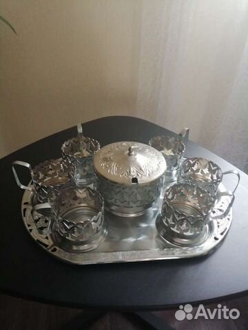 Поднос с подстаканниками