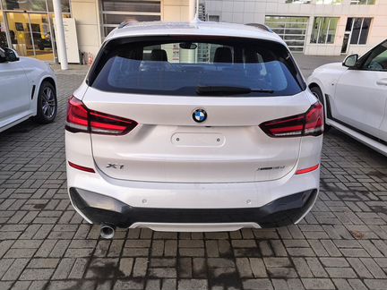 BMW X1 2.0 AT, 2022