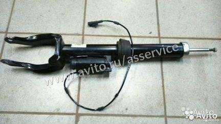 Mercedes GLE w166 15- Амортизатор правый передний