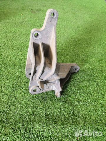 Кронштейн кпп Opel Astra J A14NET 2012