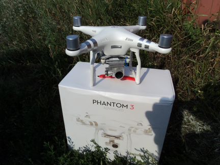 Квадрокоптер DJI Phantom 3 Advanced