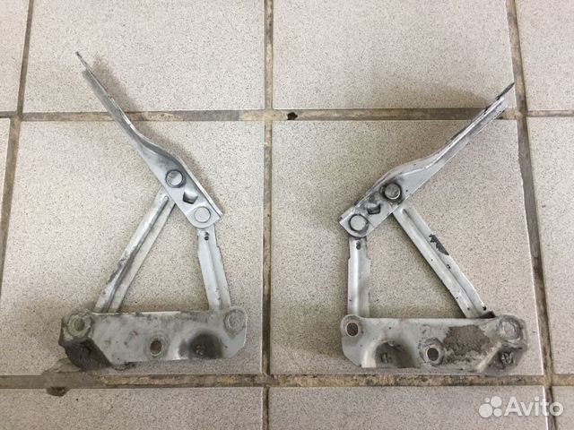 Петля капота крышки багажника Saab 9-5