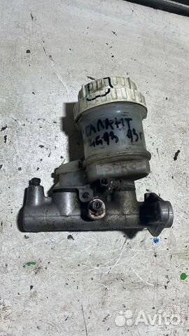 Цилиндр тормозной главный Митсубиси Галант 1993