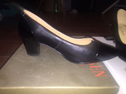 Туфли черные кожаные размера 36-37 Новые