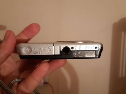 Компактный фотоаппарат