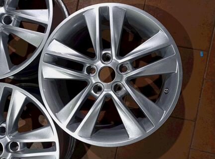 Диски бу литые R17 B на Opel Insignia