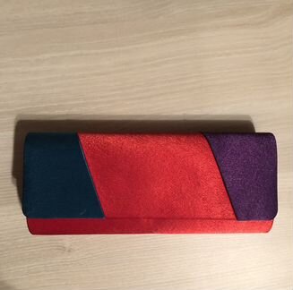 Вечерний атласный клатч