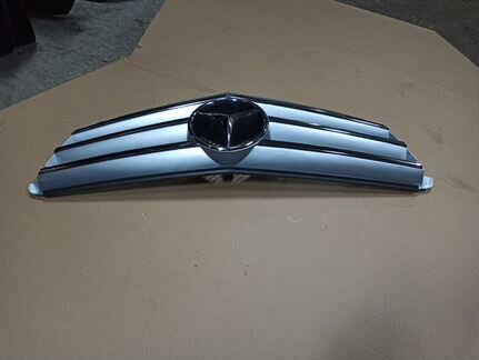 Решетка радиаторная Mercedes c204 W204