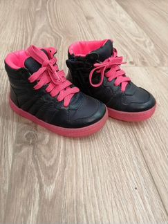 Демисезонные ботинки для девочки Gucci