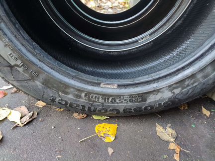 225 60 17 Continental CrossContactViking