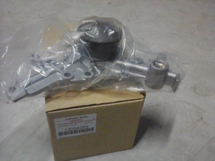 Помпа Mitsubishi Outlander XL