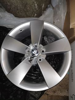 Skoda Ratikon Оригинал Диски 17е Новые