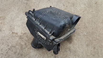 Корпус воздушного фильтра на Ваз 2110, Приору