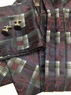 Новый галстук-аскот, паше и запонки фиолетовые