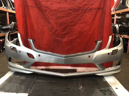 Бампер Mercedes E207 AMG купе