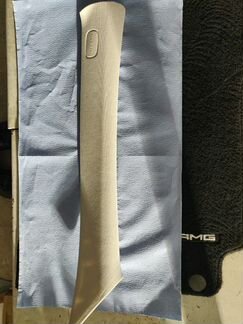 Накладка правой стойки салона на Мерседес W212