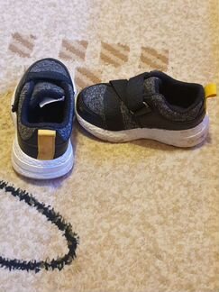 Кроссовки детские